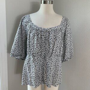 Old Navy Womens Plus 4X White Black Floral Blouse Top Short Sleeve Smocked Back
